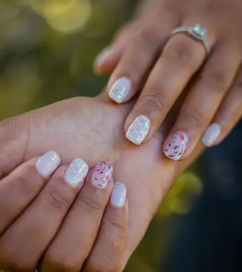 Floral nail details — reference photograph